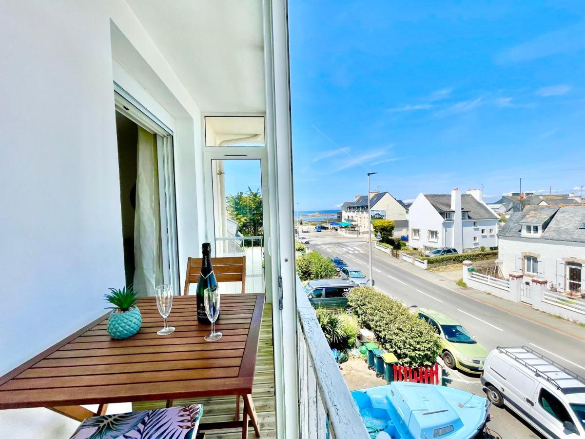 Apartment Le Phare Ouest: Oceanfront Retreat With Modern Amenities *