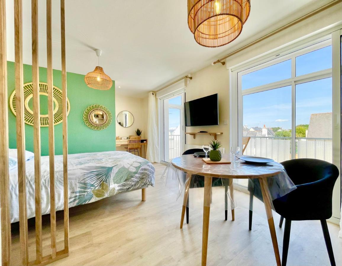 Le Phare Ouest: Oceanfront Retreat With Modern Amenities Ploemeur